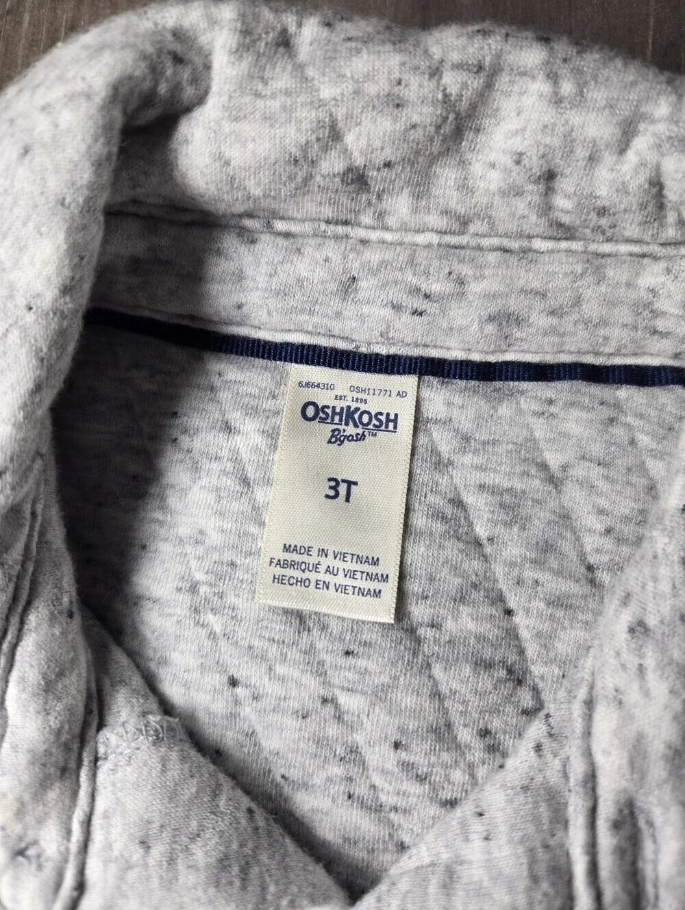 OshKosh B'gosh Boys Quilted Light Gray Button-Up Shacket Shirt Jacket Size 3T
